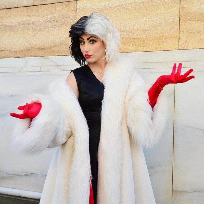 Kostým líčení a účes Cruella De Vil