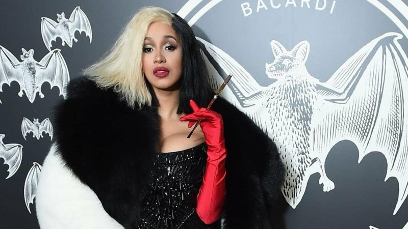 Kostým Cruella De Vil Cardi B