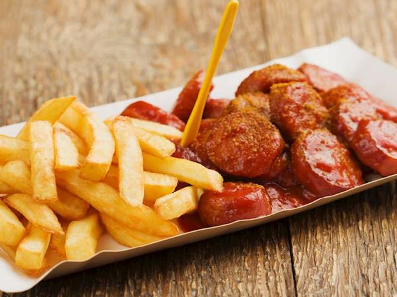 Currywurst recept oblíbené pokrmy z rychlého občerstvení