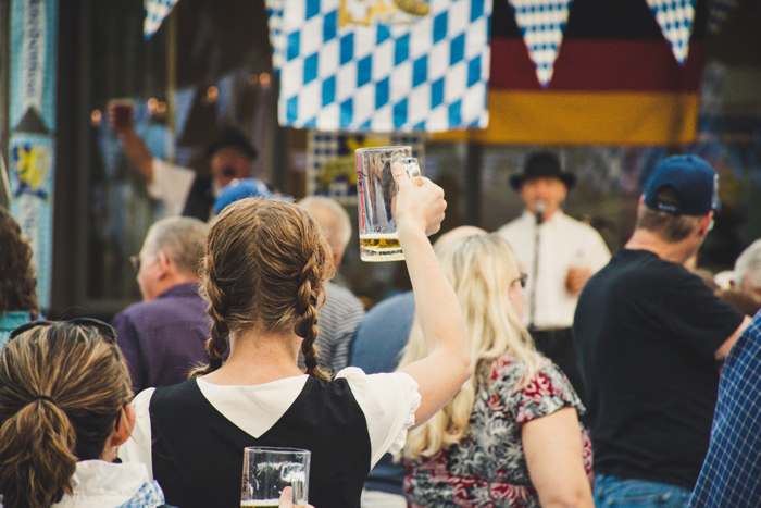 Oktoberfest dirndl 2020 festival München