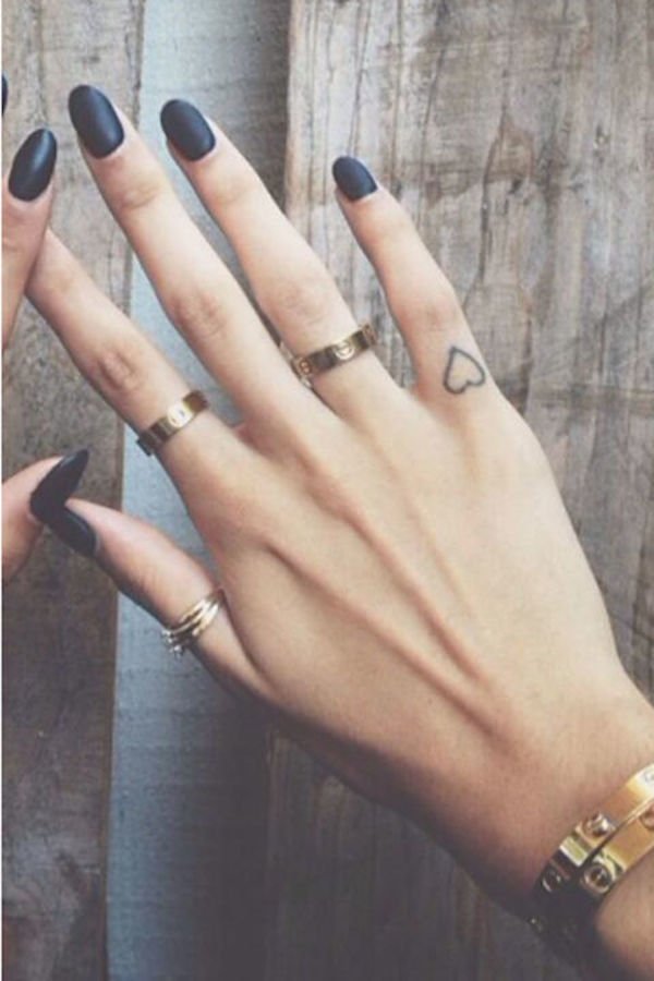 hjerte tatovering motiver kvinner tatovering ideer for kvinner finger tatoveringer
