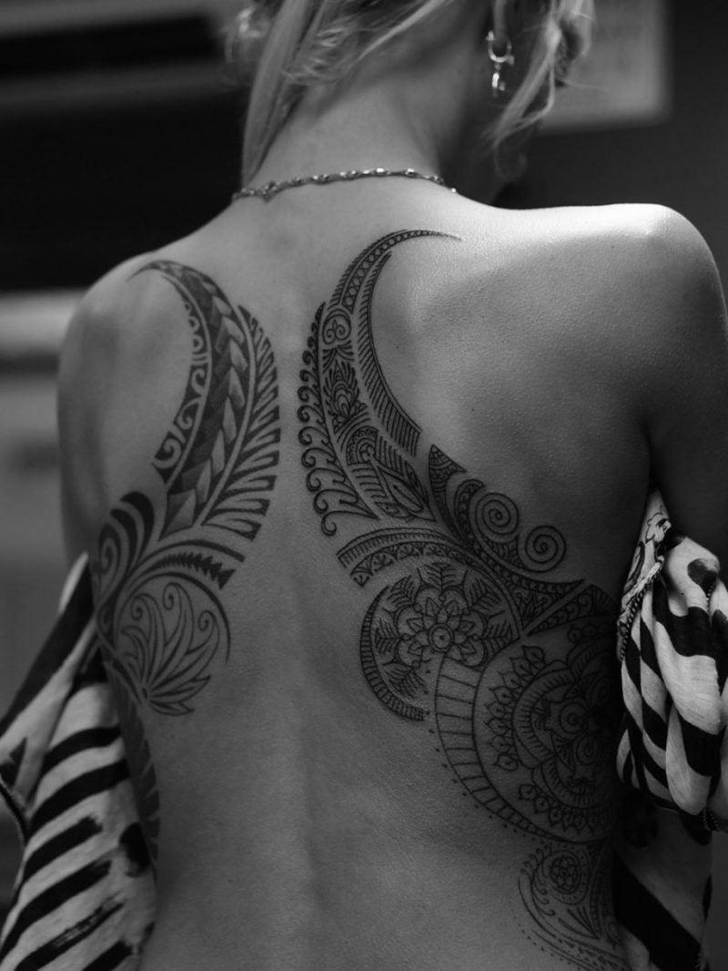 tatoveringer kvinner tilbake tatoveringsmotiver kvinner