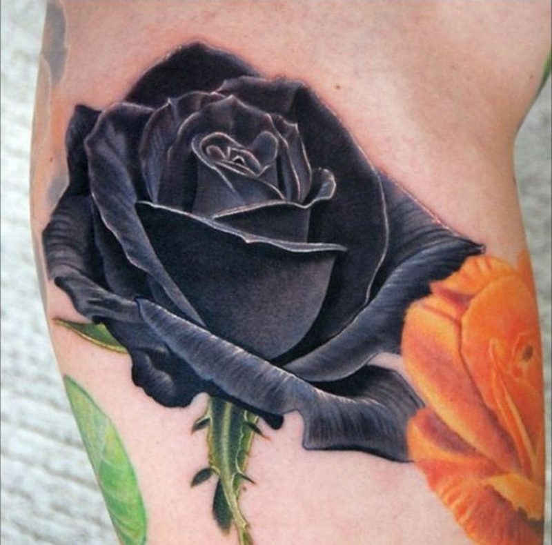 Tatovering svart rose