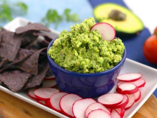 הדיאטה הקטוגנית יתרונות וחסרונות של טרנד המזון guacamole עם אבוקדו