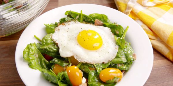 Thonon Diet We Good je nový trend na oběd s vejcem a salátem