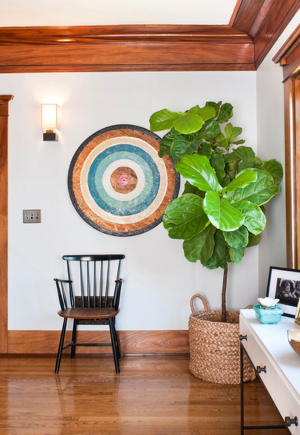 Rostlina jako dekorace eklektická dřevěná židle