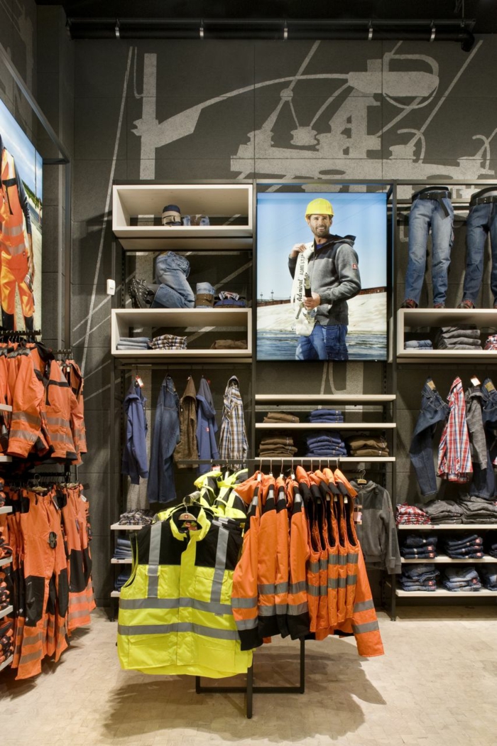 בטיחות ואיכות חנות בגדי העבודה של אנגלברט שטראוס