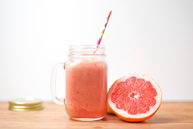 Nealkoholický nápoj grapefruit po cvičení