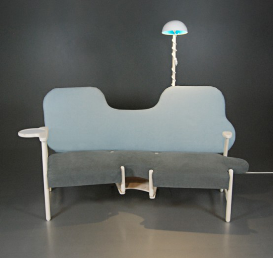 ekstravagante sofaer uvanlig modell minimalistisk design i grå enkel gulvlampe bak