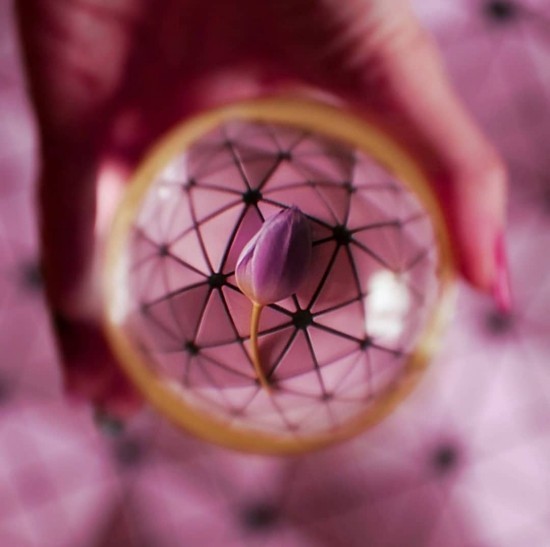 סודות צילום כדור זכוכית - טיפים ורעיונות צורות גיאומטריות וצבעוני