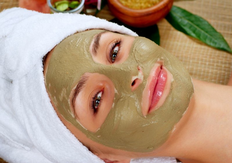 Lag ansiktsmaske selv oppskrift med avokado tørr hud