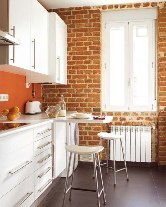 Modern tarzda bar tabureleri