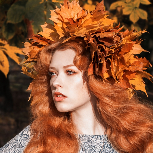 Hårtap om høsten - hva kan du gjøre med det dronning av høstfrisyre rødhårete