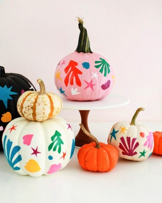 Halloween dýně malování - 140 uměleckých nápadů a návodů barevné moderní dýňové vzory