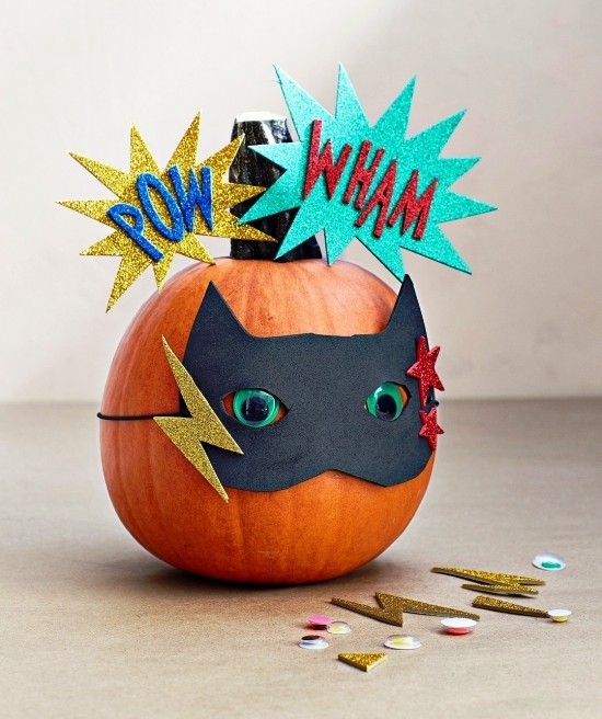 Halloween dýňová malba - 140 uměleckých nápadů a návodů, maska ​​superhrdiny černé kočky