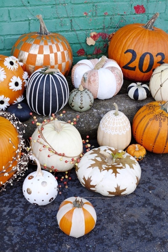 Halloween dýně - 140 uměleckých nápadů a návodů na různé barevné dýňové dekorace