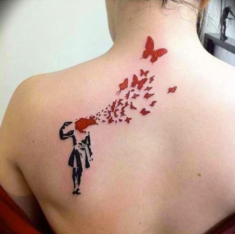 Spustelėkite čia, norėdami pamatyti tatuiruotes, įkvėptas liūdniausiai pagarsėjusio pasaulio gatvės menininko Banksy.