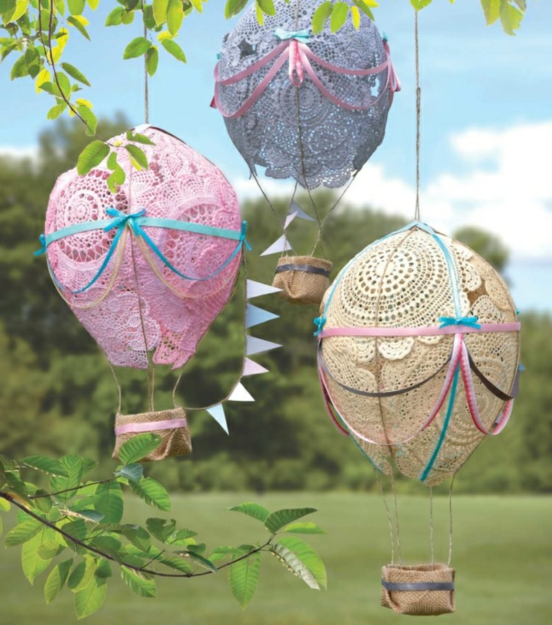 Horkovzdušná balónková zahradní krajková dekorace