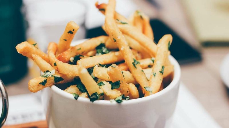 Luftfrityroppskrifter pommes frites med krydder