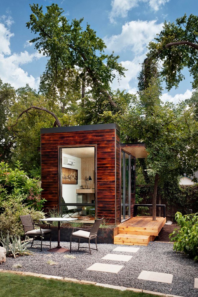 Postavit nebo koupit dřevěný dům na zahradě?
