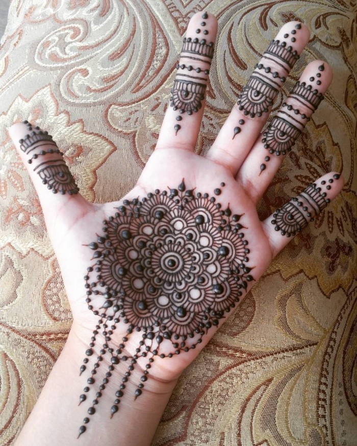 tetování mandaly s hennou