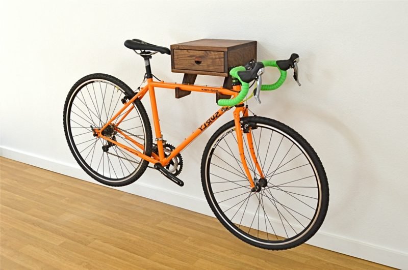 ράφι ποδηλάτου ξύλινο συρτάρι τοίχου
