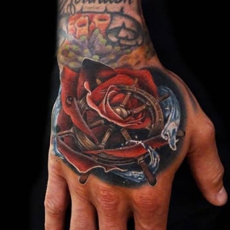 Morfinių tatuiruočių meistras vėl tai daro Andrésas Acosta