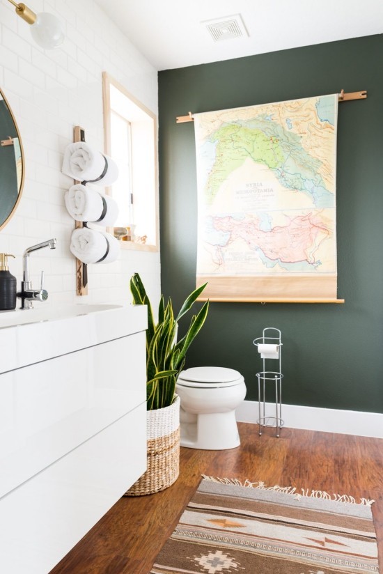 Er veggfargen mørkegrønn det rette for deg? Designtips og ideer for veggdekorasjon på bad