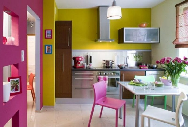 Kuchyňská barva neonově žlutá původní vzhled