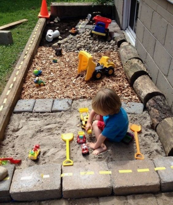מגרשי משחקים לילדים בגן הפעוט של גן החולות שלו