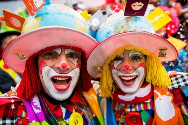 Köln Carnival 2019 klovnekostymer par