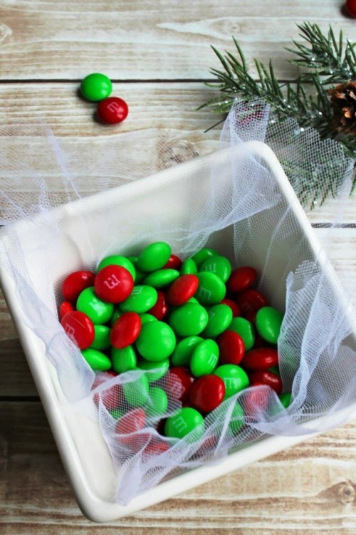 Lag kreative julegaver selv og pakk inn søtsaker