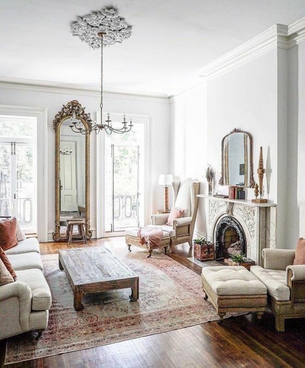 lustr obývací pokoj jemné barevné schéma stylový nábytek