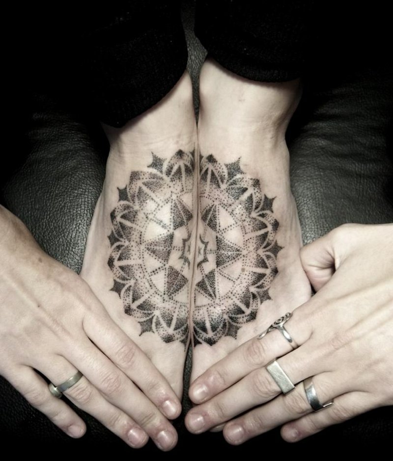 Mandala tatovering føtter virkelig originale