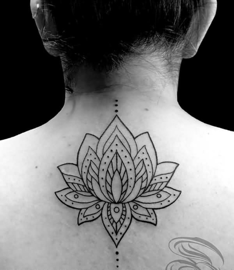 Tilbake tatovering lotusblomst