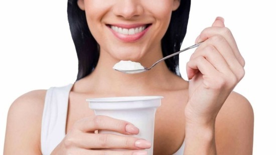 jíst jogurt bolí i žaludeční potíže