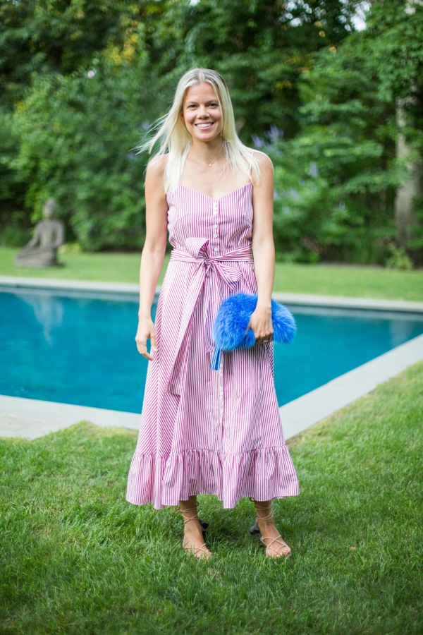 Maxi φόρεμα καλοκαιρινές τάσεις 2020 - Αυτά τα ρούχα είναι πλέον μοντέρνα πάρτι με καλοκαιρινή ροζ πισίνα