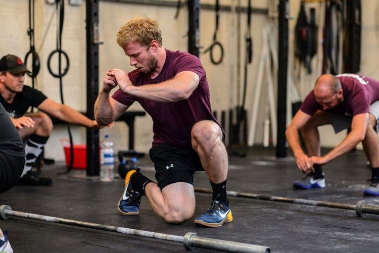 Cvičte crossfitová cvičení ve skupině