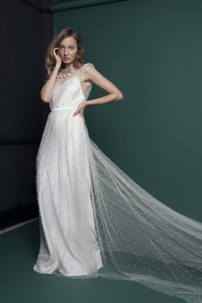 Kate Halfpenny svatební oblečení 2018 moderní svatební šaty