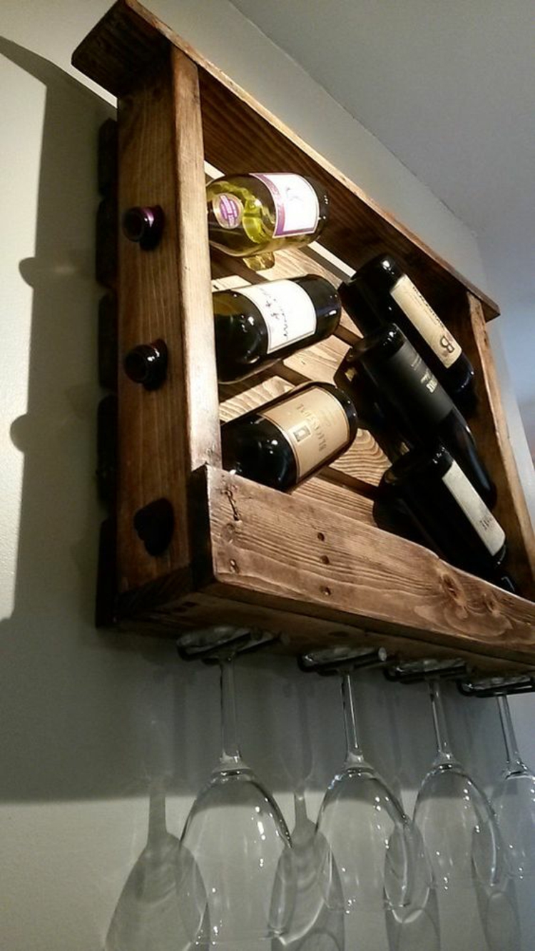 Weinrega bygger dine egne vinhyller av vinflasker i vegghylle