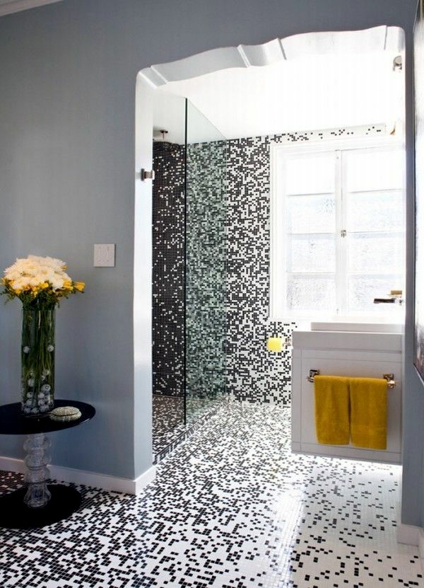 mozaikové dlaždice koupelna eklektická bílá černá