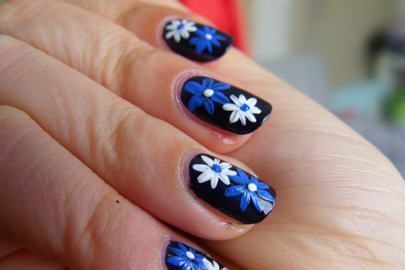 Nail art floral