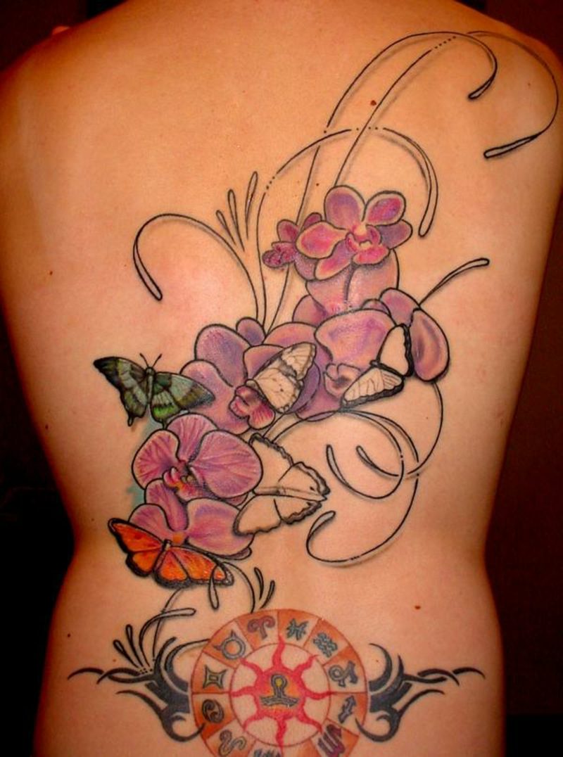 Kruh zvěrokruhu tetování orchideje na zádech