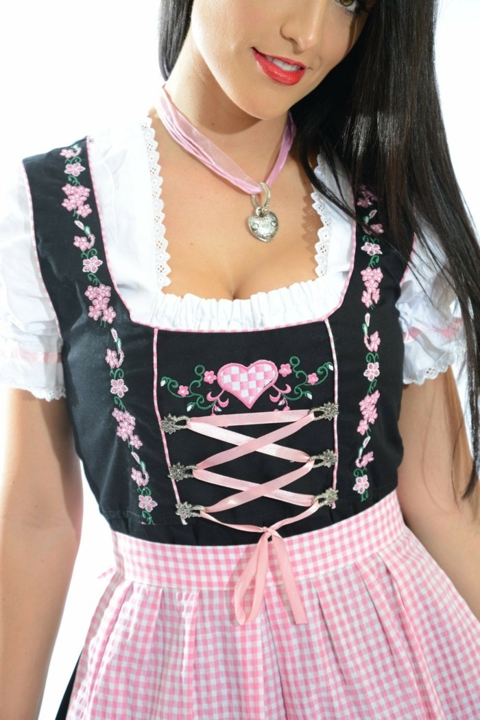 dirndl_pink_heart_dsc_1289_2