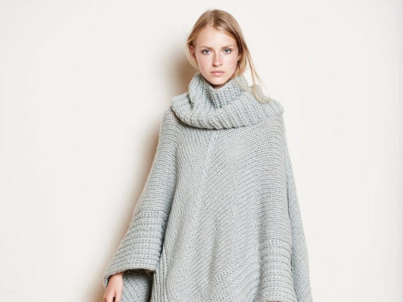 Poncho strikket vintermote for kvinner