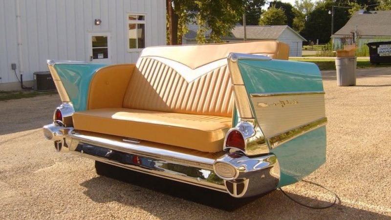 Unik sofa laget av gamle bildeler!