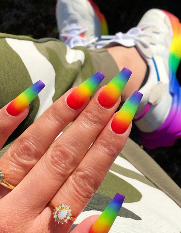 Rainbow negler - 40 fargerike ideer og tips om sommertrenden fargerik fargerik ombre full av regnbuer