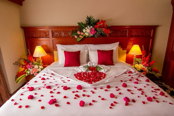 romantisk soverom design dryss roseblader