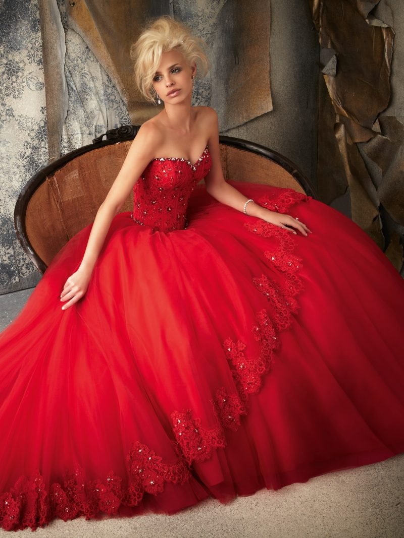 שמלות כלה אדומות אדום בוהק חצאית מפוארת רחבה