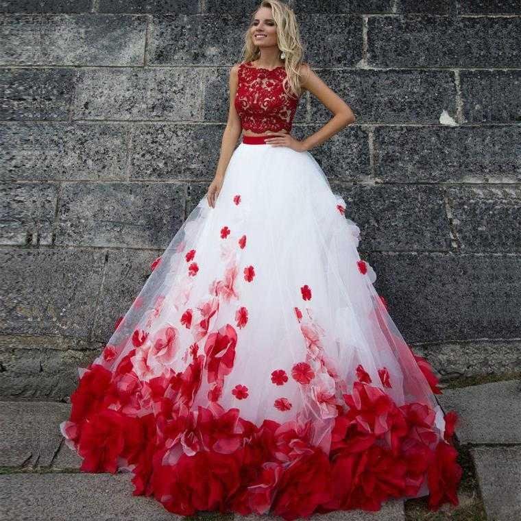 שמלות כלה אדומות קישוטים פרחים אדומים